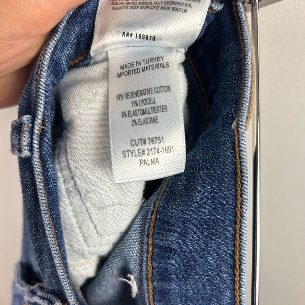 Citizens Of Humanity Palma Straight Raw Hem Jean in Ambry - Picture 9 of 10